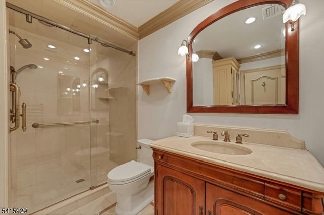 510 Hampton Hill Rd, Franklin Lakes Boro, NJ 07417
