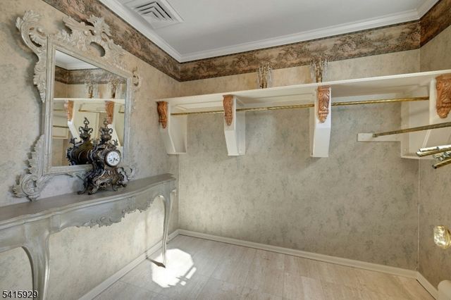 510 Hampton Hill Rd, Franklin Lakes Boro, NJ 07417