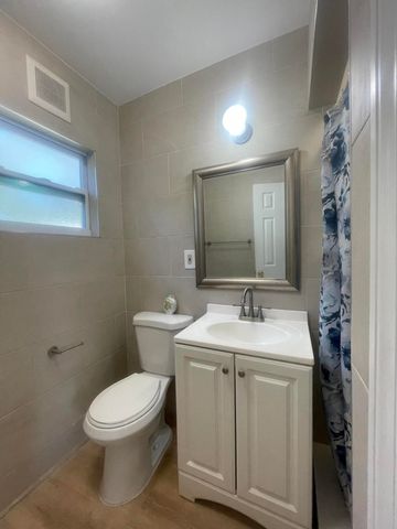 904 Boston Avenue 2, Fort Pierce, FL 34950