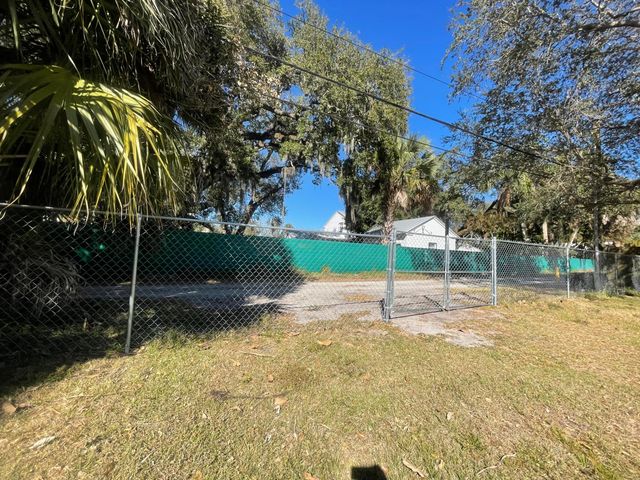 904 Boston Avenue 2, Fort Pierce, FL 34950