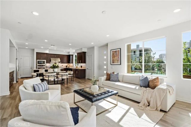 608 Cultivate, Irvine, CA 92618