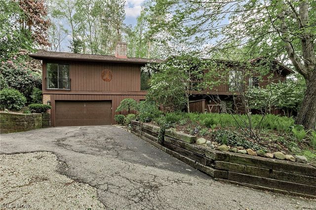 1936 Hemlock Drive, Kent, OH 44240