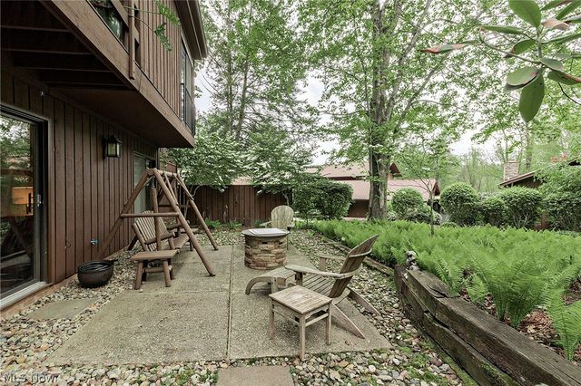 1936 Hemlock Drive, Kent, OH 44240