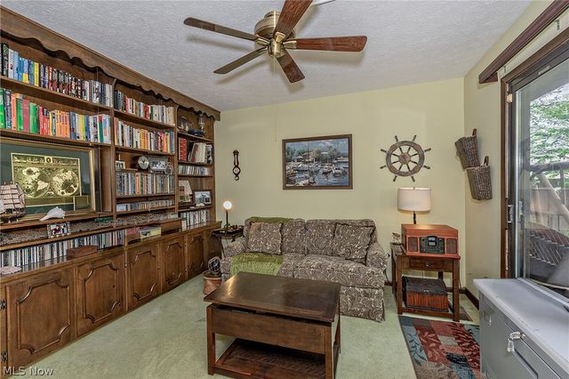 1936 Hemlock Drive, Kent, OH 44240