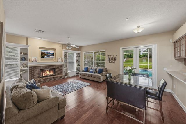 5104 WHISPERING LEAF TRAIL, Valrico, FL 33596