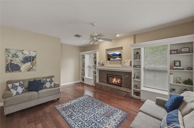 5104 WHISPERING LEAF TRAIL, Valrico, FL 33596