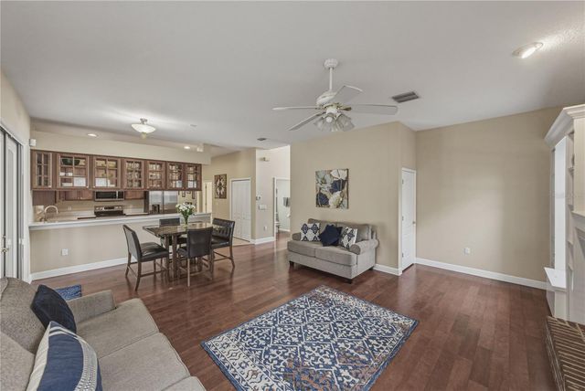 5104 WHISPERING LEAF TRAIL, Valrico, FL 33596