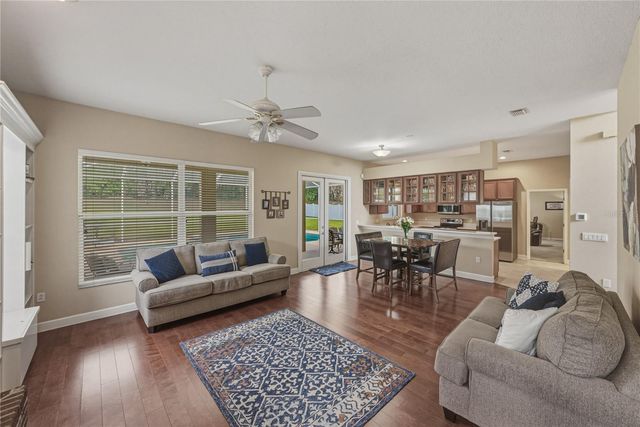 5104 WHISPERING LEAF TRAIL, Valrico, FL 33596