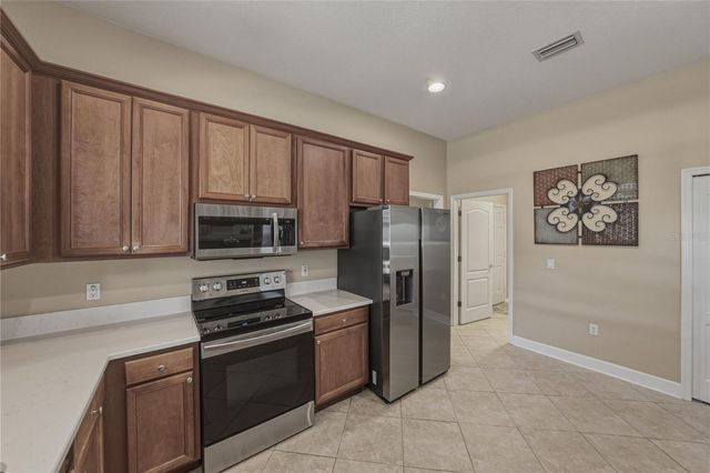 5104 WHISPERING LEAF TRAIL, Valrico, FL 33596