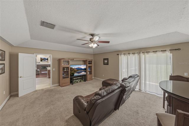 5104 WHISPERING LEAF TRAIL, Valrico, FL 33596