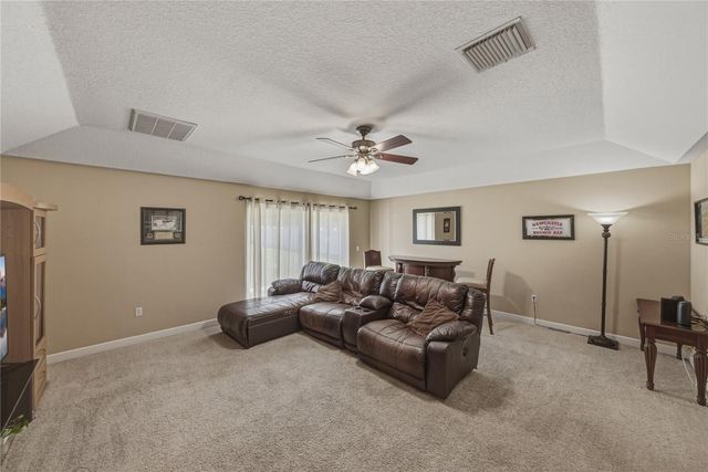 5104 WHISPERING LEAF TRAIL, Valrico, FL 33596