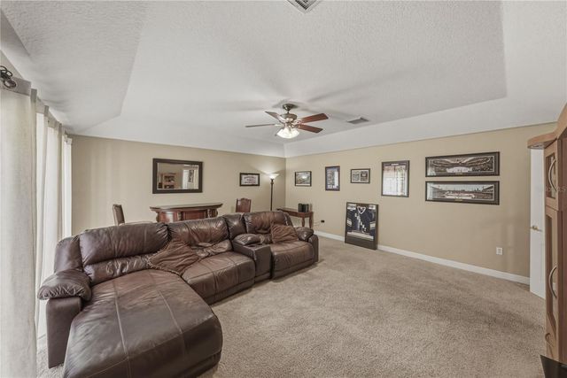 5104 WHISPERING LEAF TRAIL, Valrico, FL 33596