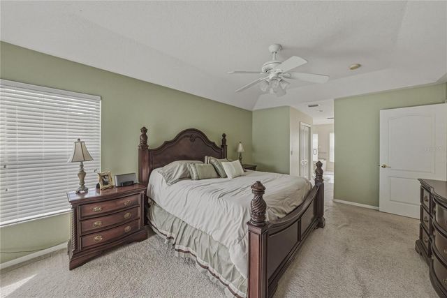 5104 WHISPERING LEAF TRAIL, Valrico, FL 33596