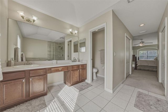 5104 WHISPERING LEAF TRAIL, Valrico, FL 33596