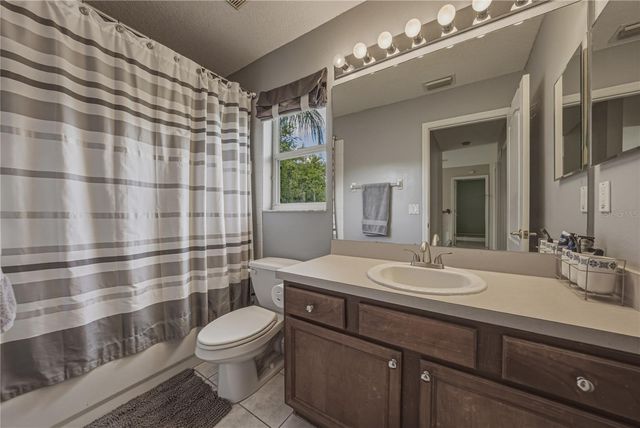 5104 WHISPERING LEAF TRAIL, Valrico, FL 33596