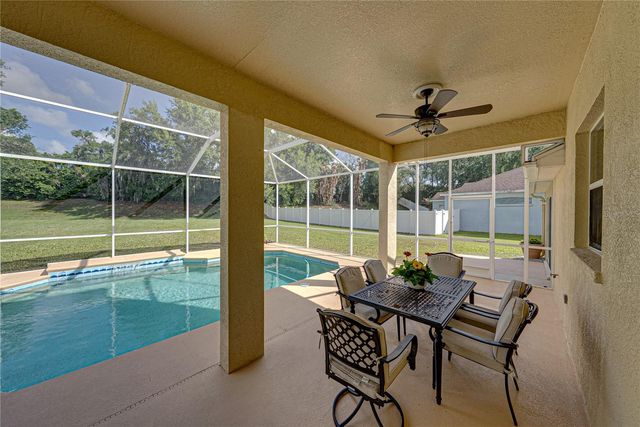 5104 WHISPERING LEAF TRAIL, Valrico, FL 33596