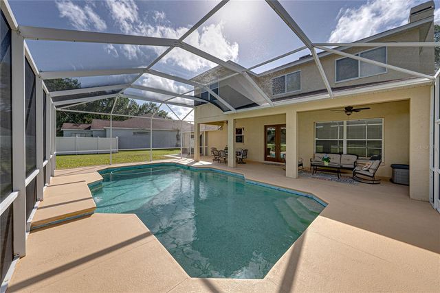 5104 WHISPERING LEAF TRAIL, Valrico, FL 33596