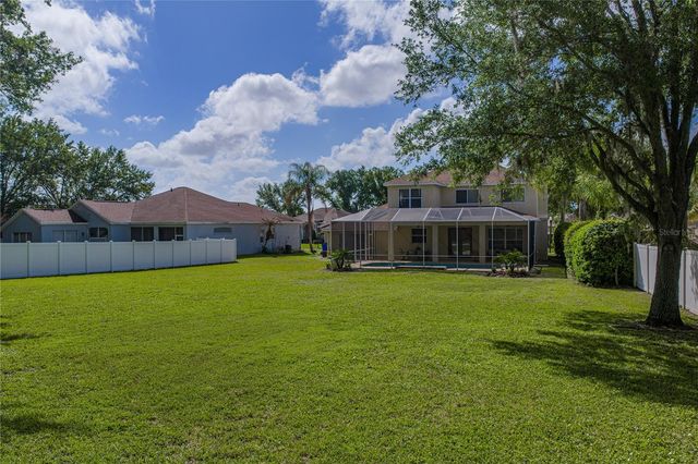 5104 WHISPERING LEAF TRAIL, Valrico, FL 33596