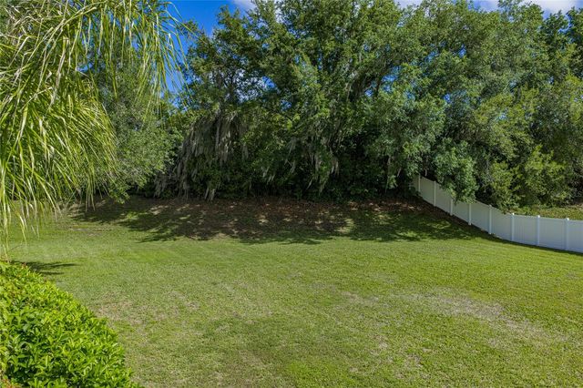 5104 WHISPERING LEAF TRAIL, Valrico, FL 33596