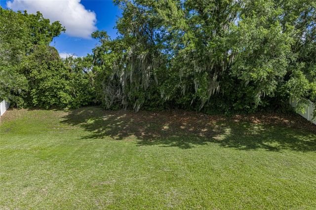 5104 WHISPERING LEAF TRAIL, Valrico, FL 33596