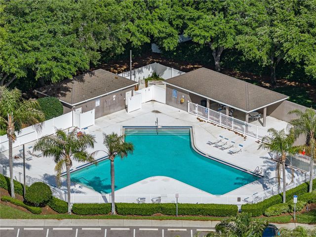 5104 WHISPERING LEAF TRAIL, Valrico, FL 33596