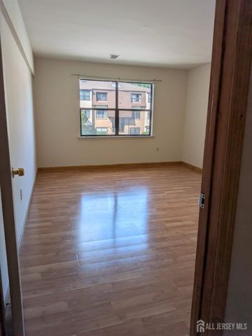 1714 Raspberry Court, Edison, NJ 08817