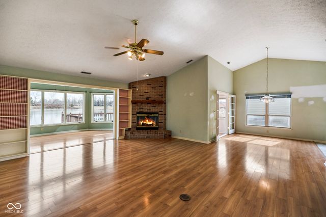 5565 Crystal Bay West Drive, Plainfield, IN 46168