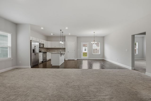 352 Telavera Dr, White House, TN 37188