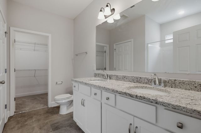 352 Telavera Dr, White House, TN 37188