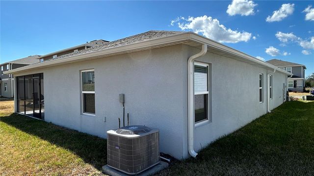 9475 OAKLEAF HAMMOCK PLACE, Seffner, FL 33584