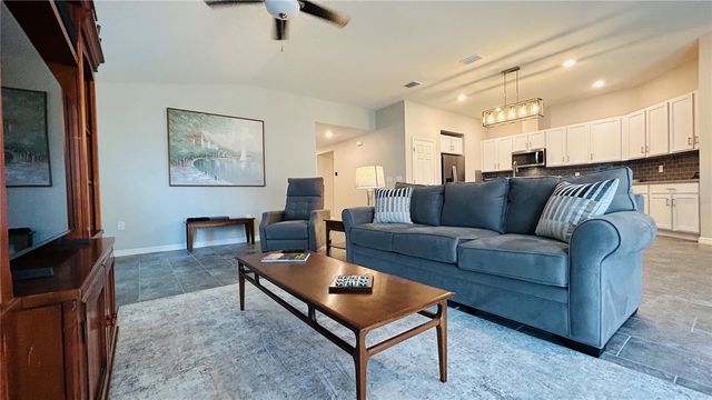 9475 OAKLEAF HAMMOCK PLACE, Seffner, FL 33584