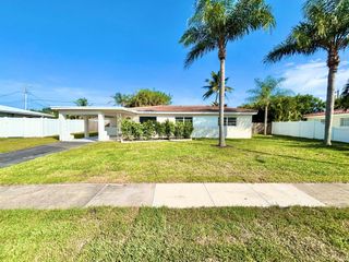 2370 NE 4th Avenue, Boca Raton, FL 33431