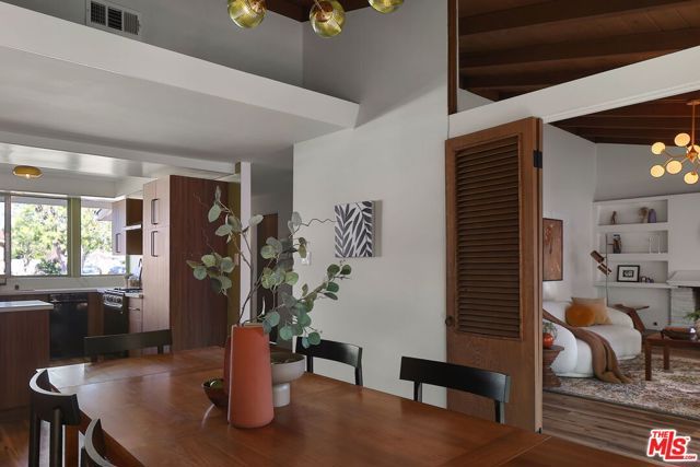 20330 Bryant Street, Winnetka (los Angeles), CA 91306