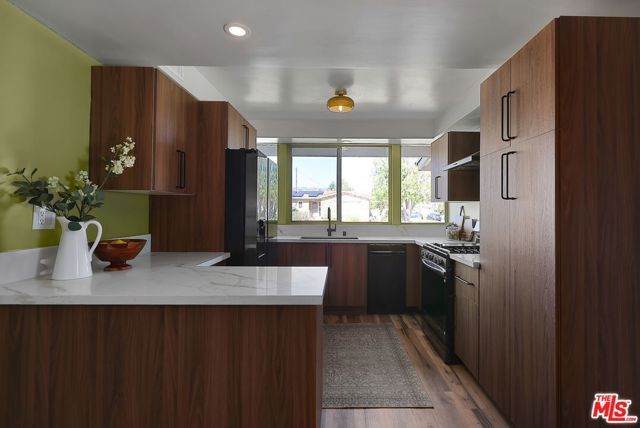 20330 Bryant Street, Winnetka (los Angeles), CA 91306