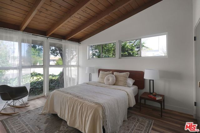 20330 Bryant Street, Winnetka (los Angeles), CA 91306