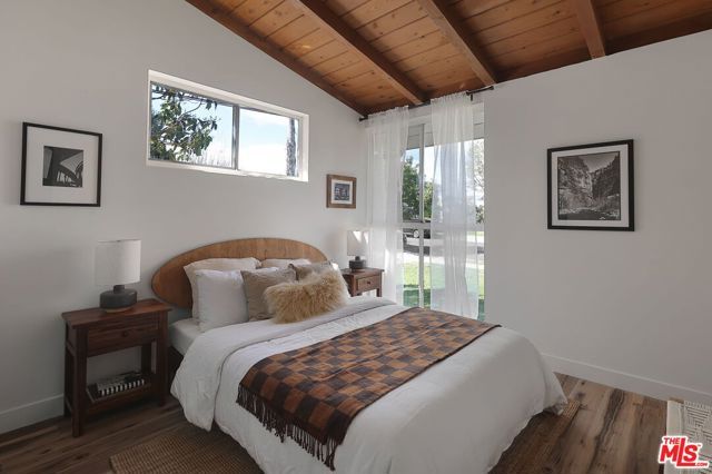 20330 Bryant Street, Winnetka (los Angeles), CA 91306