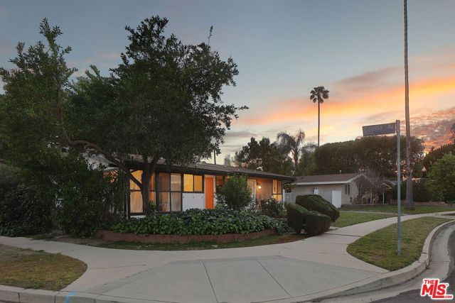 20330 Bryant Street, Winnetka (los Angeles), CA 91306