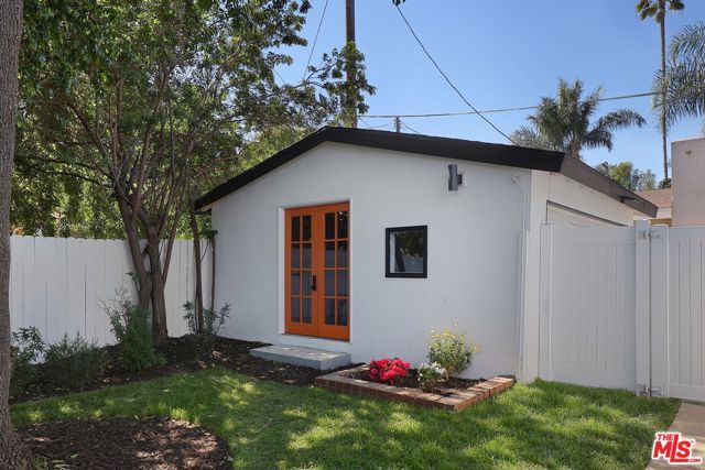 20330 Bryant Street, Winnetka (los Angeles), CA 91306