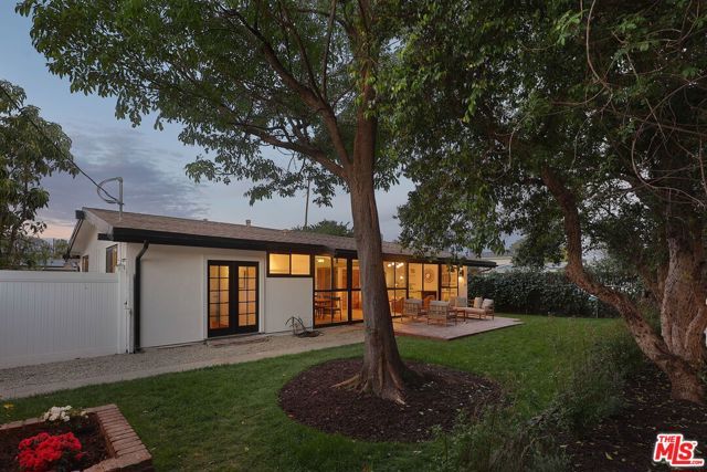 20330 Bryant Street, Winnetka (los Angeles), CA 91306