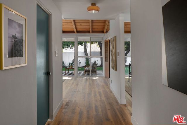 20330 Bryant Street, Winnetka (los Angeles), CA 91306