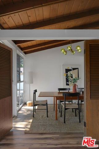 20330 Bryant Street, Winnetka (los Angeles), CA 91306