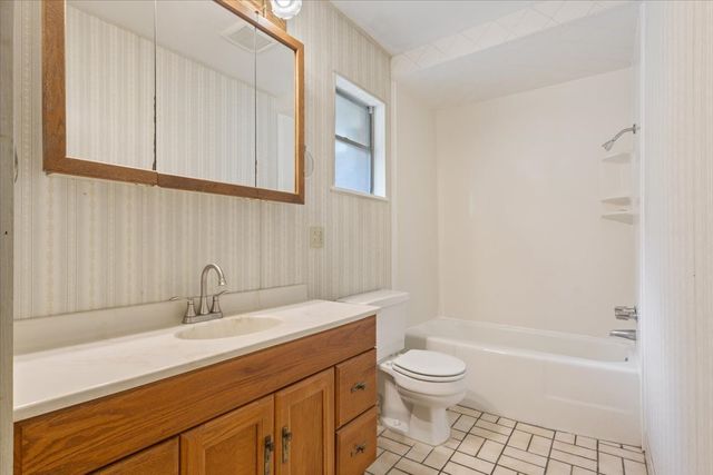 708 Wedgewood Drive, Woodway, TX 76712