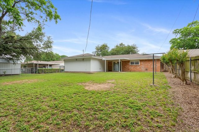 708 Wedgewood Drive, Woodway, TX 76712
