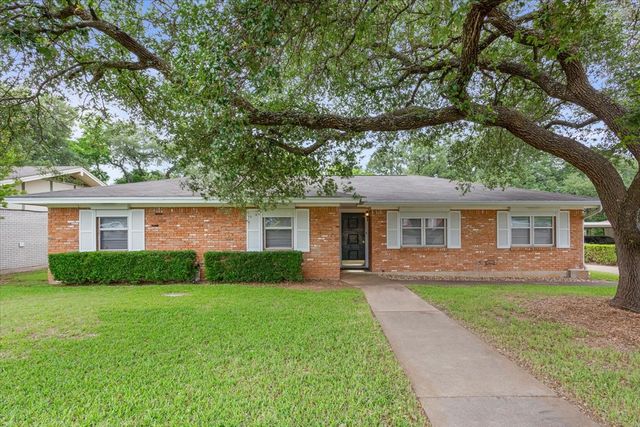 708 Wedgewood Drive, Woodway, TX 76712