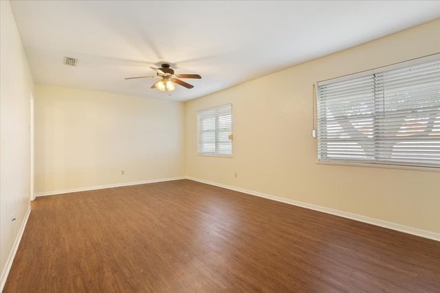 708 Wedgewood Drive, Woodway, TX 76712