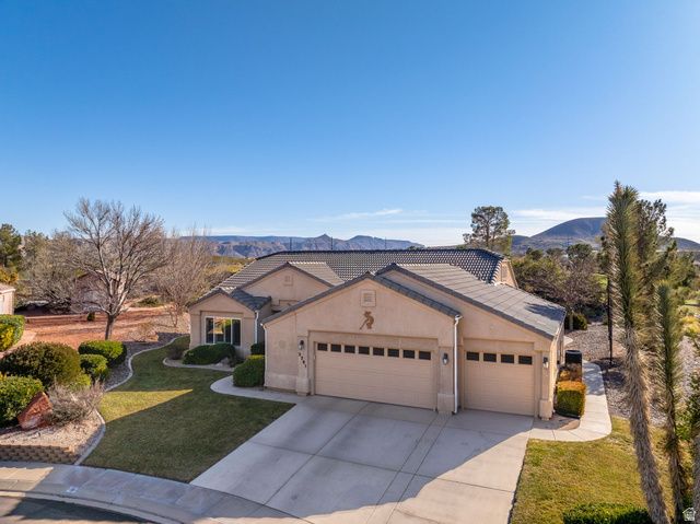 2261 W 1050 N, Hurricane, UT 84737