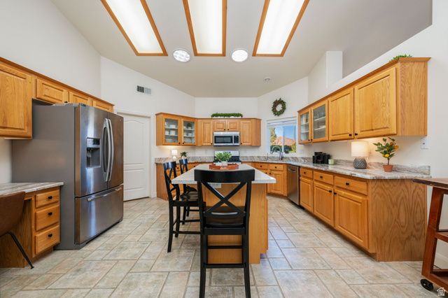 2261 W 1050 N, Hurricane, UT 84737