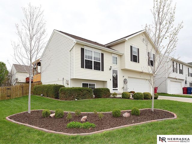 11214 Hanover Street, Omaha, NE 68142