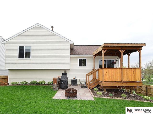 11214 Hanover Street, Omaha, NE 68142