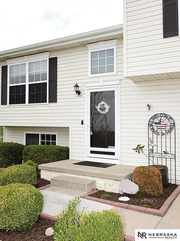 11214 Hanover Street, Omaha, NE 68142